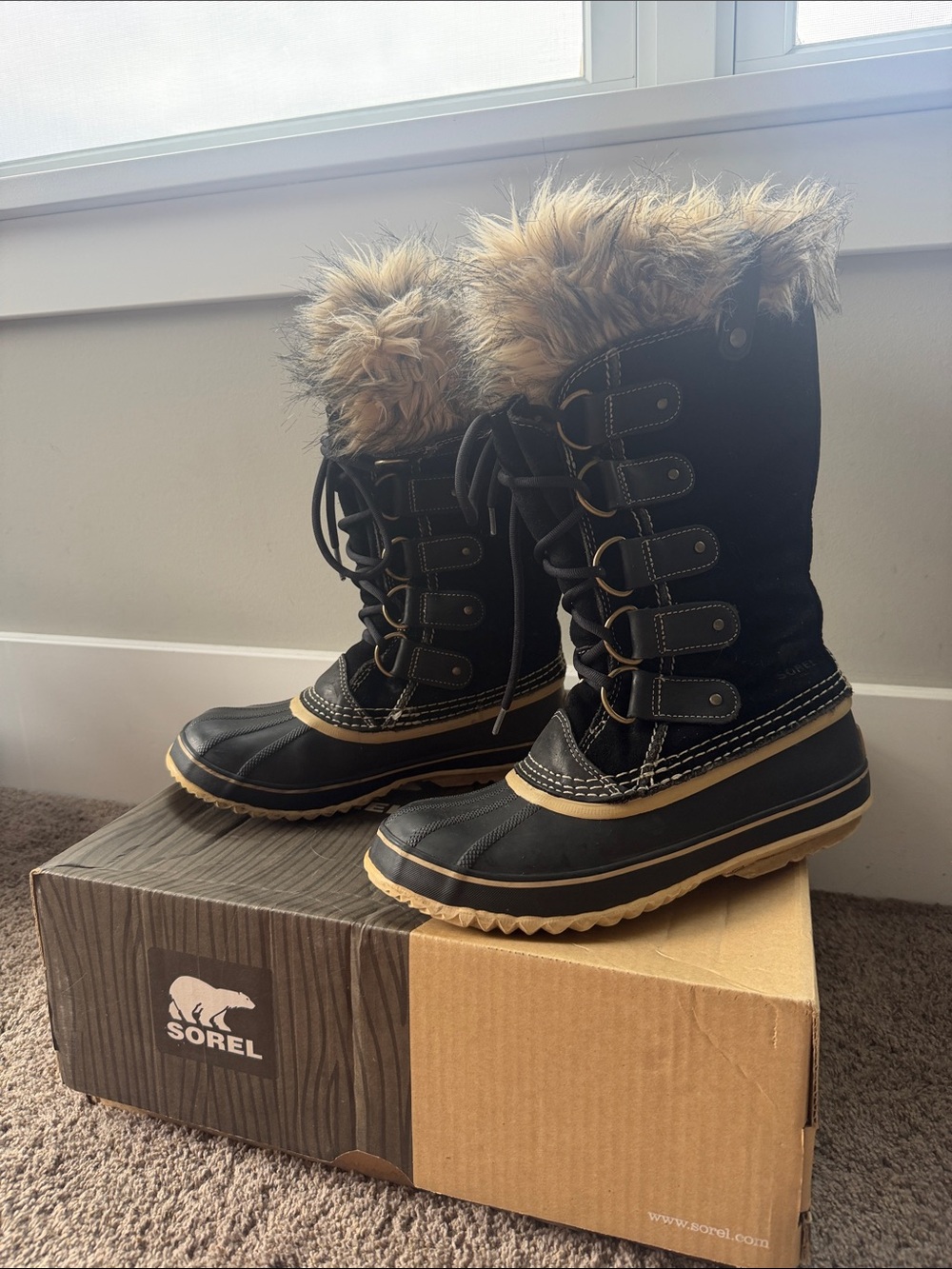 Sorel Black and Tan Lace-Up Faux Fur Winter Boots